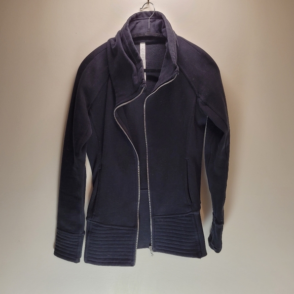 Lululemon Athletica Radiant Jacket II Cotton Fleece in Black Size 8 - Picture 3 of 10